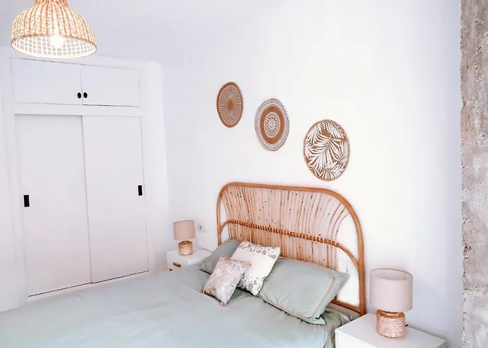 Mikasika - Duplex Apartment With Seasonal Swimming Pool & Walking Distance From The Beach