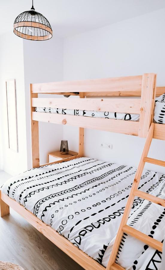 Apartamento Mikasika - Duplex With Seasonal Swimming Pool & Walking Distance From The